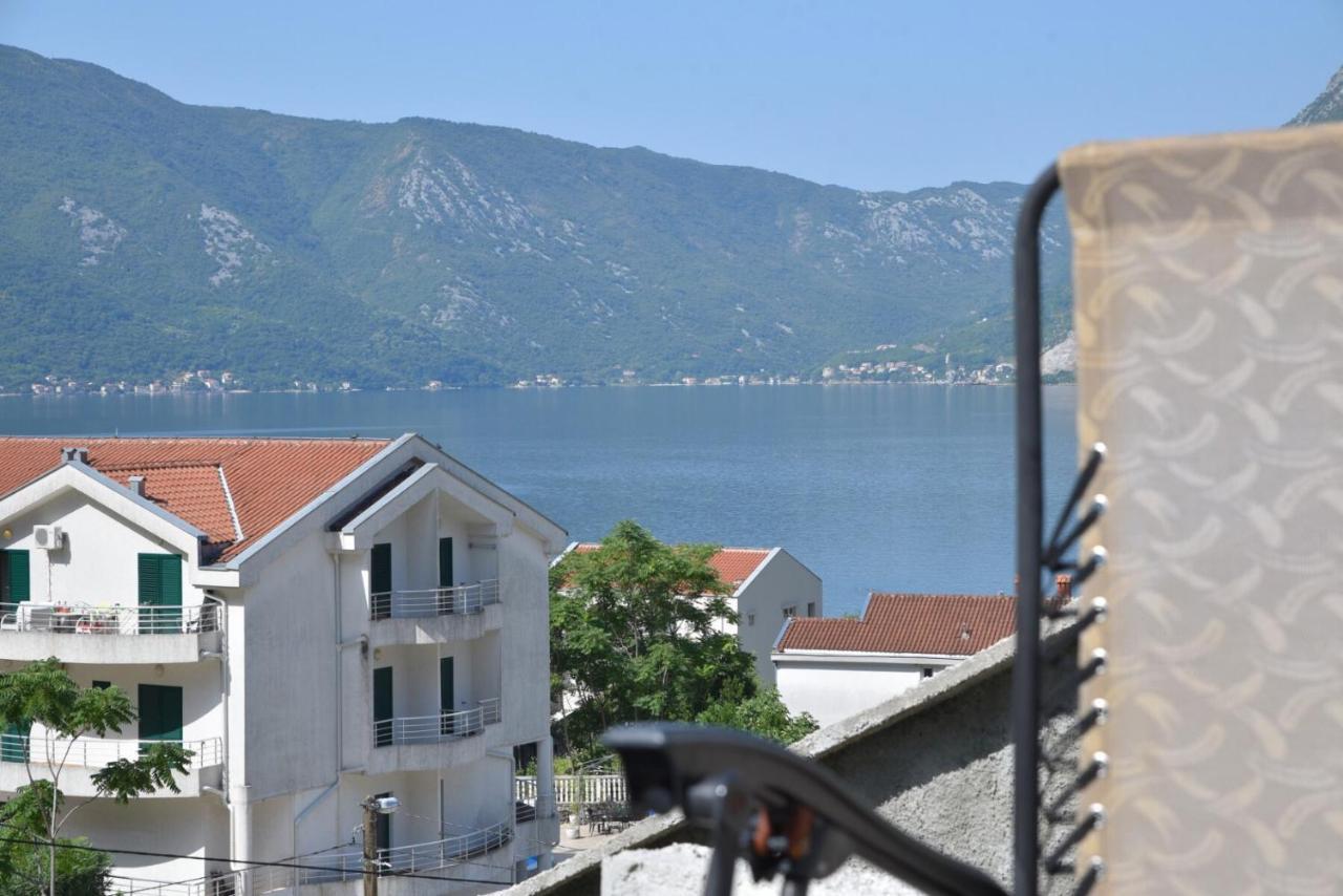 Subotic S Apartmani Risan Exterior photo
